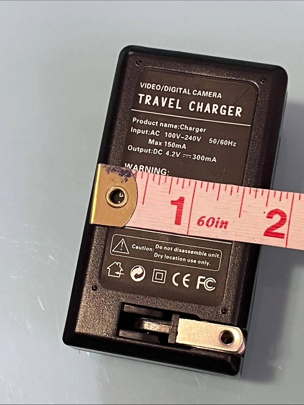 Universal NP-40 Li-ion Battery Charger - Black